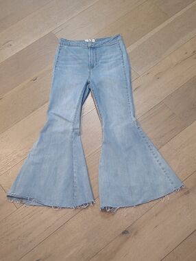 We The Free Jeans Women's sz 27 High Rise Just Float on Flare Denim Jean